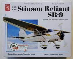 Stinson Reliant SR-9 Light Aircraft 1/72 Scale Plastic Model Aircraft Kit AMT T639