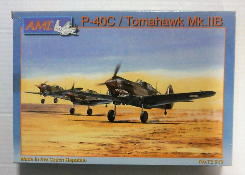 Curtiss Tomahawk Mk llB Fighter 1/72 Scale Plastic Model Kit AML 72019