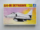 Douglas A4-M Skyhawk fighter 1/72 Scale Plastic Model Kit Italeri 157