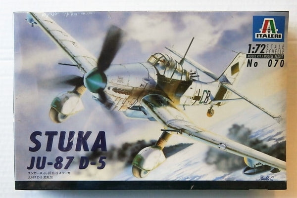 Junkers JU-87 D-5 Stuka 1/72 Scale  Plastic Model Kit Italeri 070