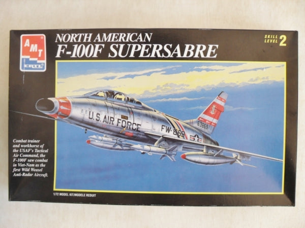 North American F-100F Super Sabre 1/72 Scale Plastic Model Kit AMT 8892