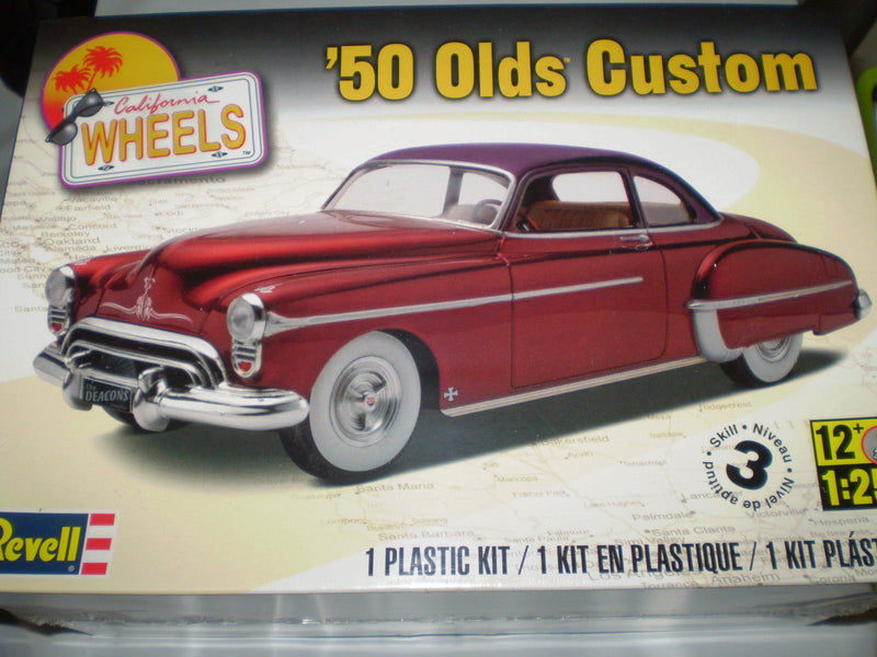 1950 Oldsmobile Custom Plastic Model Car Kit