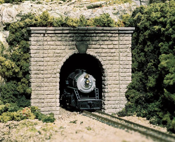 N Scale Cut Stone Single Tunnel Portal WWoodland Scenics C1153