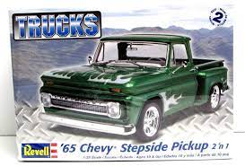 1965 Chevy Stepside Pick up Truck 1/25 Scale  Plastic Model Kit Revell 85-7210