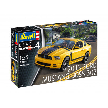 2013 Ford Mustang Boss 302 1/24 Scale Plastic Modle Kit Revell 07652