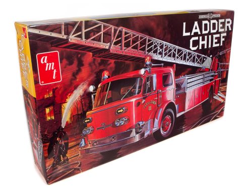 American La Feance Ladder Chief Firetruck 1/25 Scale  Plastic Model Kit AMT 1204